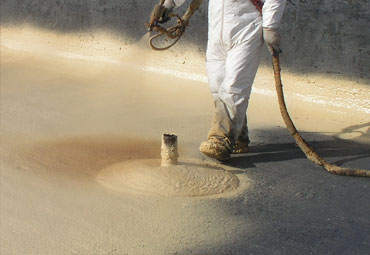 What are the benefits to spray foam roofing in Lincoln City?